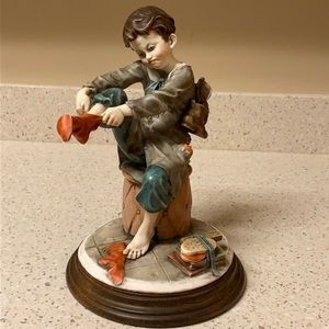 Vintage Giuseppe Armani Capodimonte Figurine